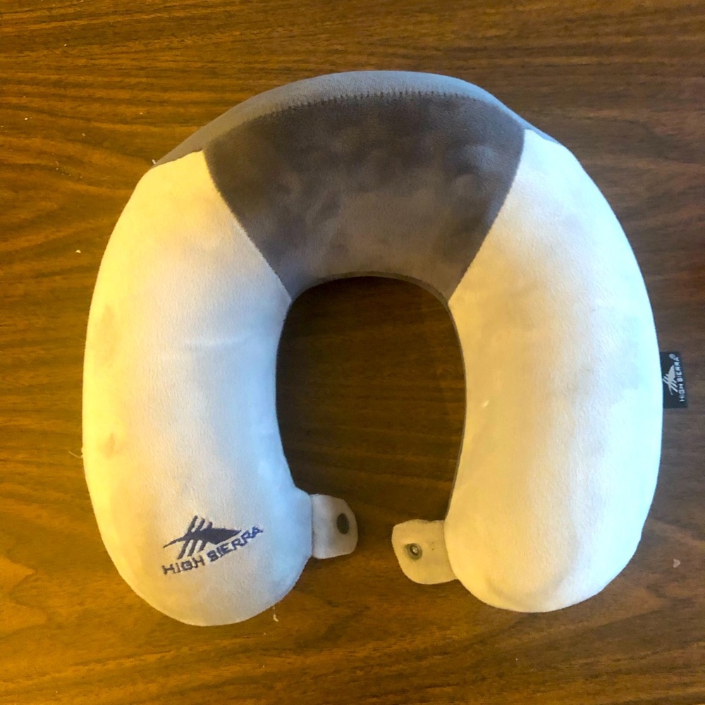 Travel pillow